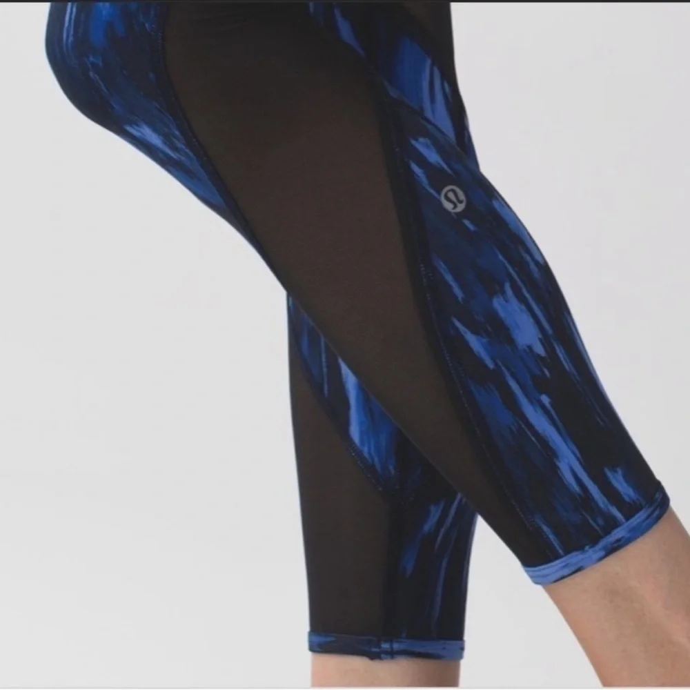 lululemon athletica Dynamic Blue and Black Patterned Leggings